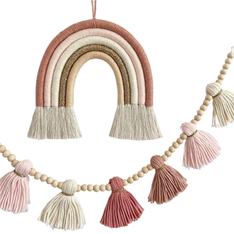 Decore o quarto do seu bebê com o Artigo Decorativo de Parede Arco-Íris Boho com cordão de borla colorido. Feito à mão com fio de algodão e contas de madeira, perfeito para criar um ambiente alegre e acolhedor